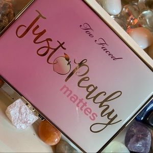 Too Faced Peachy Mattes Eyeshadow Palette